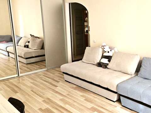 квартира за адресою Тракторобудівників просп., 103г