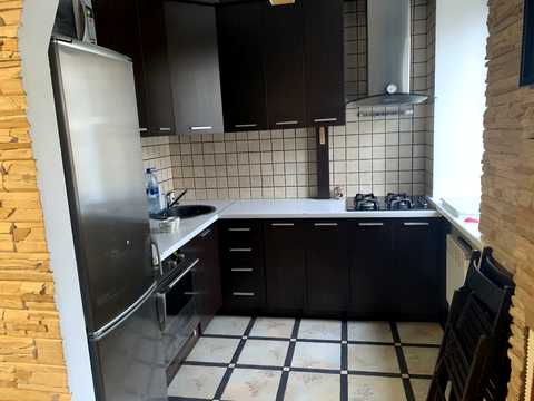 квартира за адресою Салютная, 17
