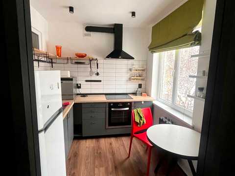 квартира за адресою Наукова вул., 5