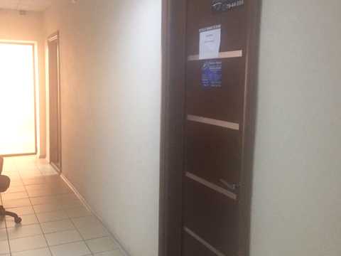 комерційна за адресою Захисників України вул. (1-го Травня), 1-А