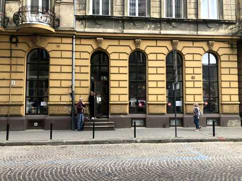 коммерческая по адресу Пекарская ул., 2