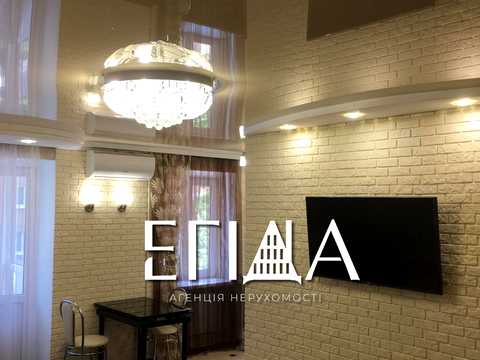 квартира за адресою Євгена Тельнова вул., 8