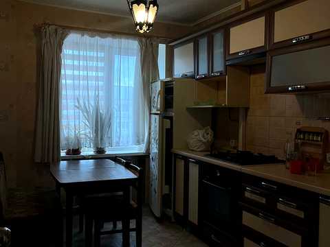 квартира за адресою Квартальна вул. (Гладкова), 16