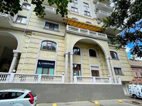 комерційна за адресою Онілової пров., 18