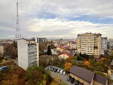 квартира за адресою Андрія Мельника вул., 10