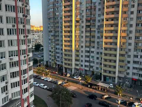 квартира за адресою Олени Пчілки вул., 8