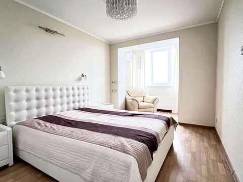 квартира по адресу Салютная ул., 1-Б