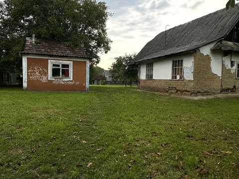 комерційна за адресою Чернівці, Січова вул., 75