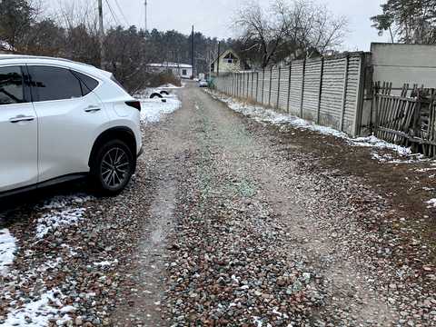 участок по адресу Карпенко -Карого