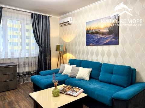 квартира за адресою Воскресенська вул., 18