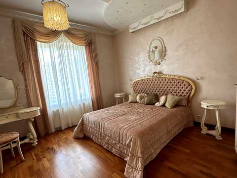 квартира за адресою Київ, Дмитрівська вул., 69