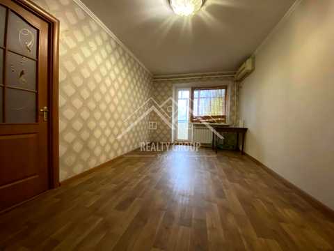 квартира за адресою Мистецька вул. (Землячки), 1