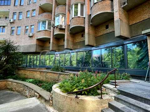 комерційна за адресою Гоголівська вул., 37/2