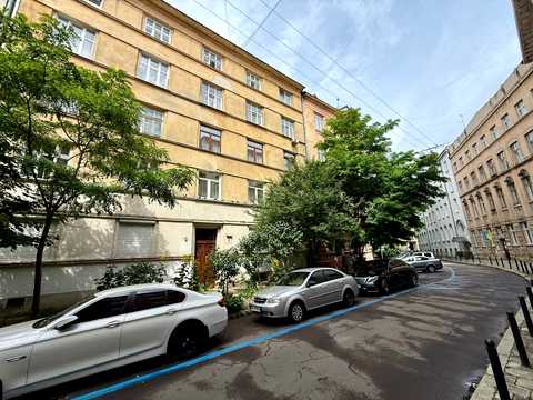 квартира по адресу Ярослава Стецько ул. (Добролюбова), 8