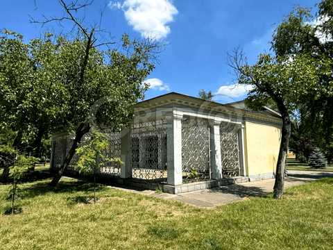 комерційна за адресою Кривий Ріг, пл. Гірницької Слави, 4