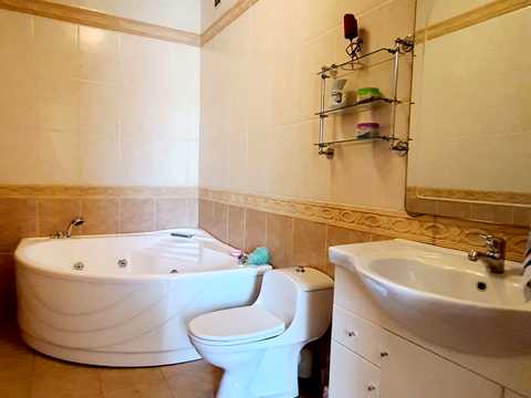 будинок за адресою Тіниста вул., 16