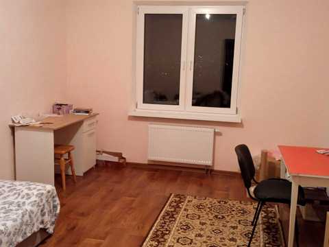 квартира за адресою Миколи Вінграновського вул., 2