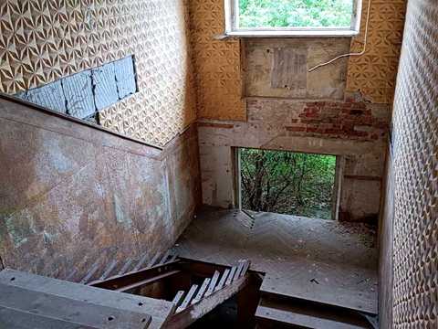 комерційна за адресою Івана Франка вул., 28