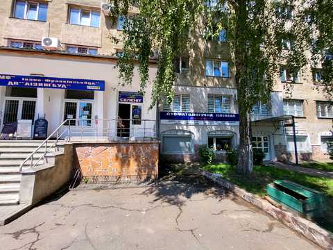комерційна за адресою Тичини вул., 8-А