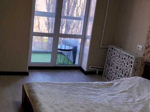 квартира за адресою Космонавтів вул., 53/1