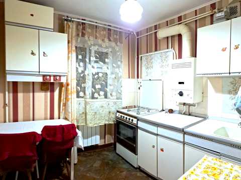 квартира за адресою Михайла Комарова вул., 4