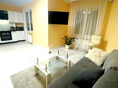 квартира за адресою Софії Русової вул., 3