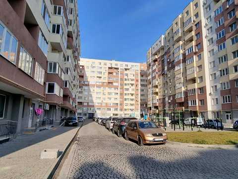 комерційна за адресою Угорська вул., 14-Е