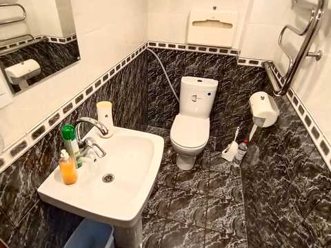 комерційна за адресою Італійська вул. (Пушкінська), 8