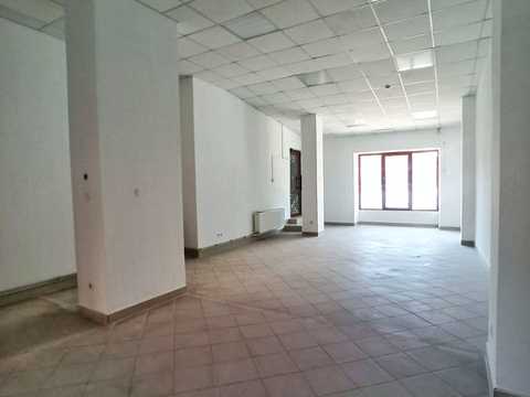 комерційна за адресою Залізнична вул., 40
