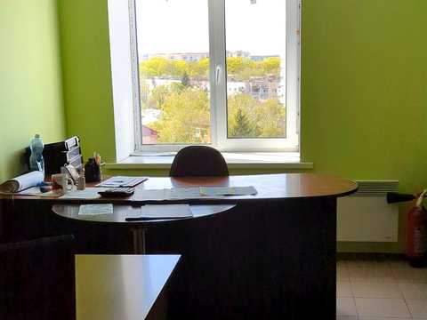 комерційна за адресою В'ячеслава Чорновола вул. (Войкова), 10