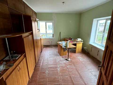 комерційна за адресою Богдана Хмельницького вул., 11