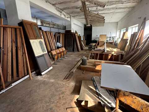 комерційна за адресою смт. Великі Бірки, Шкільна вул., 1