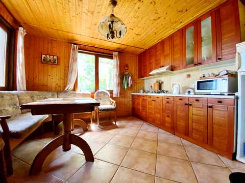 коммерческая по адресу Курица, 5
