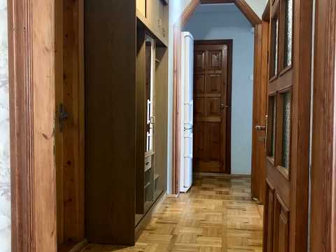 квартира за адресою Академіка Єфремова вул. (Командарма Уборевича), 18