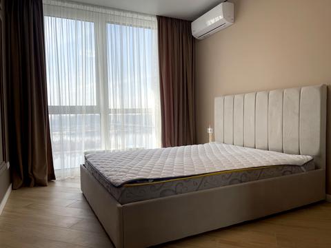квартира за адресою Дніпровська набережна вул., 15-К