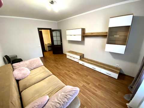 квартира за адресою Софії Русової вул., 7
