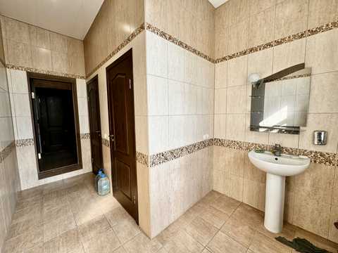 коммерческая по адресу Биологическая ул., 4