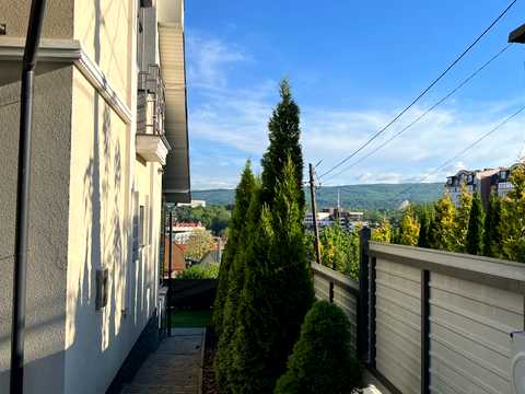 дом по адресу Лесі Українки ул., 4