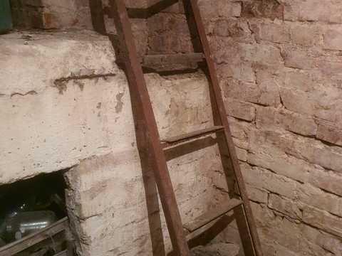 паркомісце за адресою Дегтярівська вул., 56