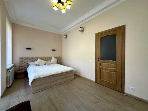 квартира за адресою Бессарабська пл., 7б