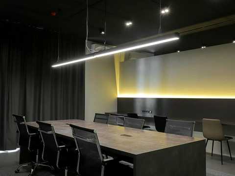 комерційна за адресою Київ, Євгена Коновальця вул. (Щорса), 44-А