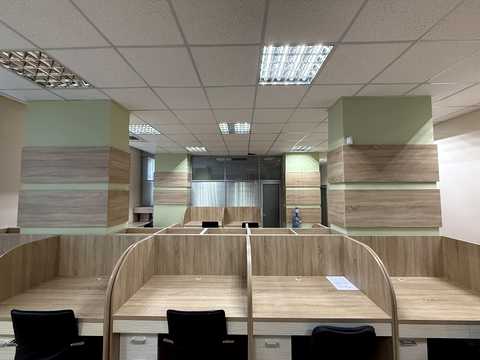 комерційна за адресою Дмитрівська вул., 75