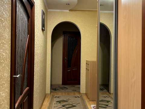 квартира по адресу Степана Бандеры ул., 69а