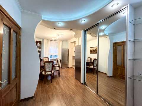 квартира за адресою Івана Франка просп. (Карла Маркса), 26