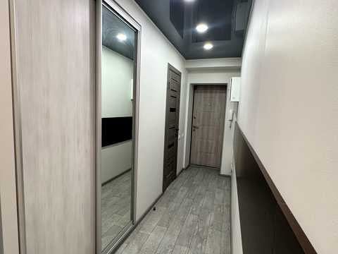 комерційна за адресою Саксаганського вул., 88