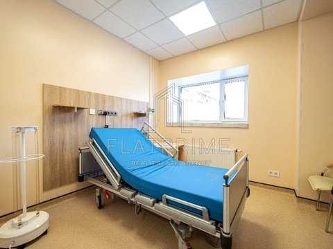 комерційна за адресою Героїв Дніпра вул., 3-А