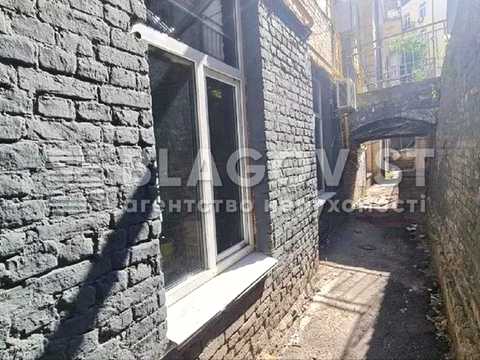 комерційна за адресою Михайлівський пров., 9-Б