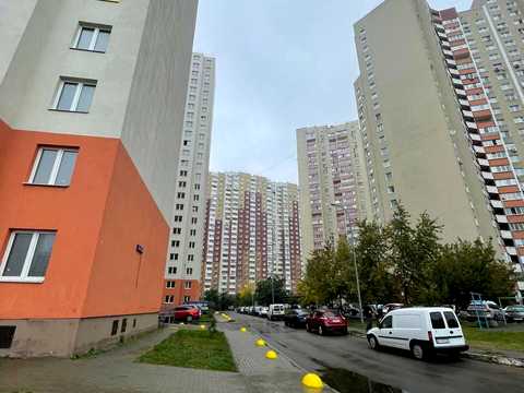 квартира за адресою Милославська вул., 18