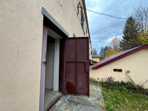 комерційна за адресою Центральна вул. (Мічуріна), 6