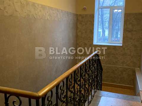 коммерческая по адресу Нижний Вал ул., 39